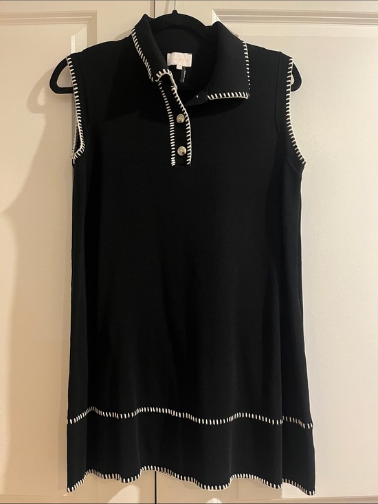 entro Dresses & Skirts - entro Black Sleeveless Mini Dress with White Stitch Trim